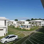 Condominio Mar Da Galileia - Apto 27