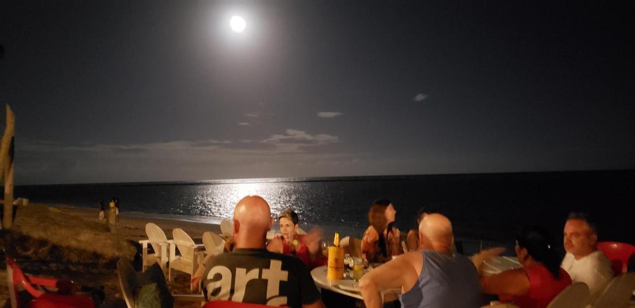 Inn Zena - Frente Ao Mar - Pe Na Areia