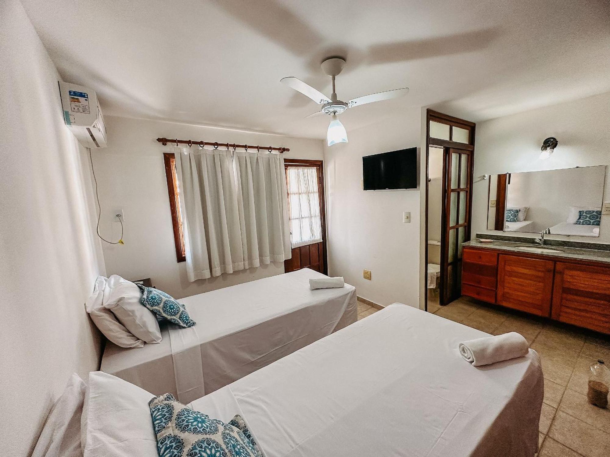 Taperapua Beachfront Suites: Axe Moi's Private Bbq & Pool Retreat Holiday home Porto Seguro