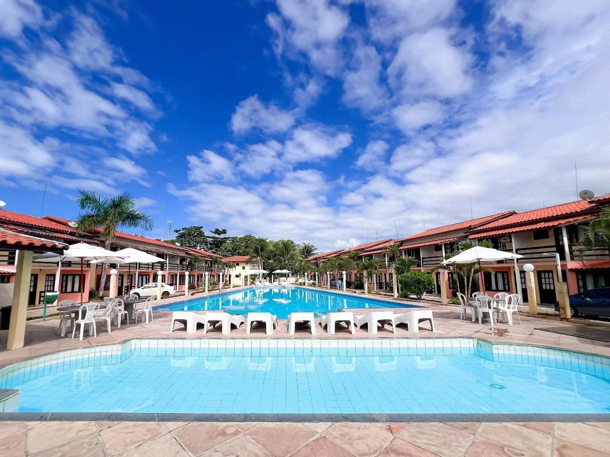Taperapua Beachfront Suites: Axe Moi's Private Bbq & Pool Retreat Holiday home