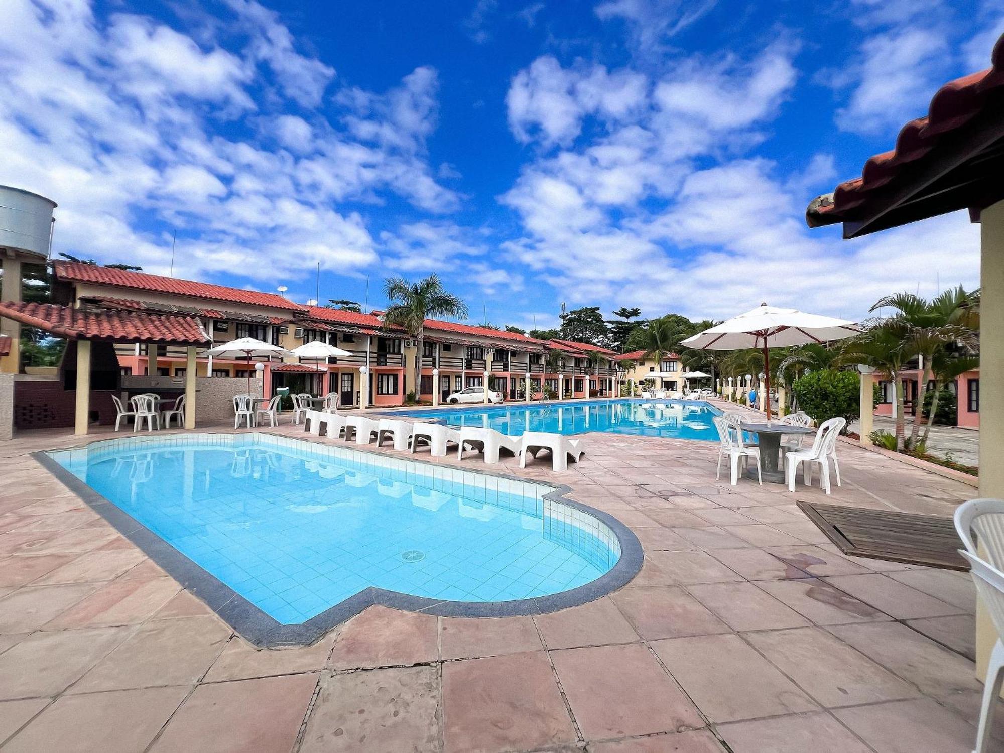 Taperapua Beachfront Suites: Axe Moi's Private Bbq & Pool Retreat
