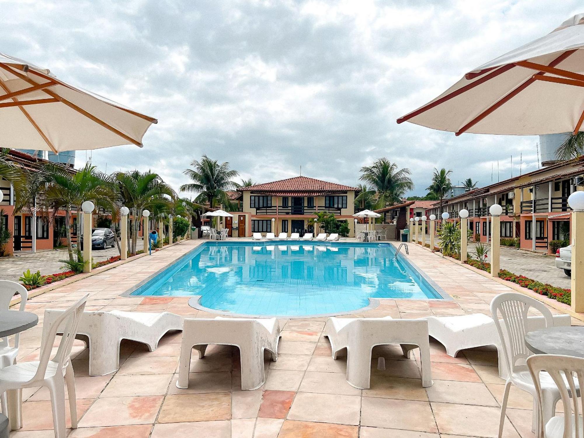 Taperapua Beachfront Suites: Axe Moi's Private Bbq & Pool Retreat Holiday home