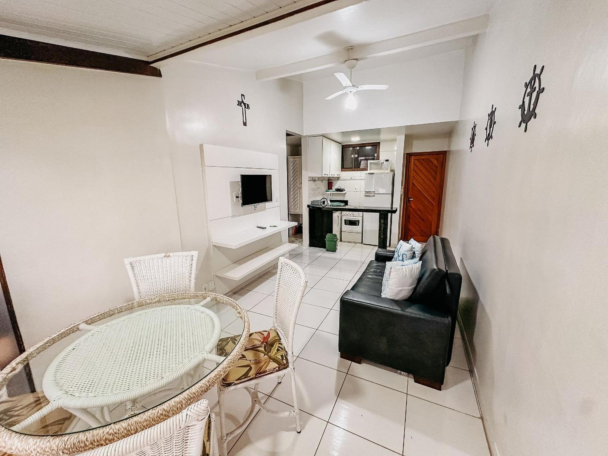 Casa de férias Flat Com 1 Com Ar Split, Sala E Cozinha Completa, No Portal Do Atlantico A 100m De Taperapua Porto Seguro