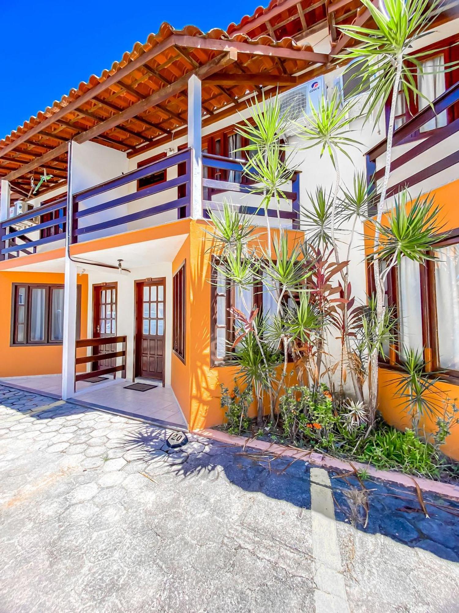 Taperapua Beachfront Suites: Axe Moi's Private Bbq & Pool Retreat Holiday home