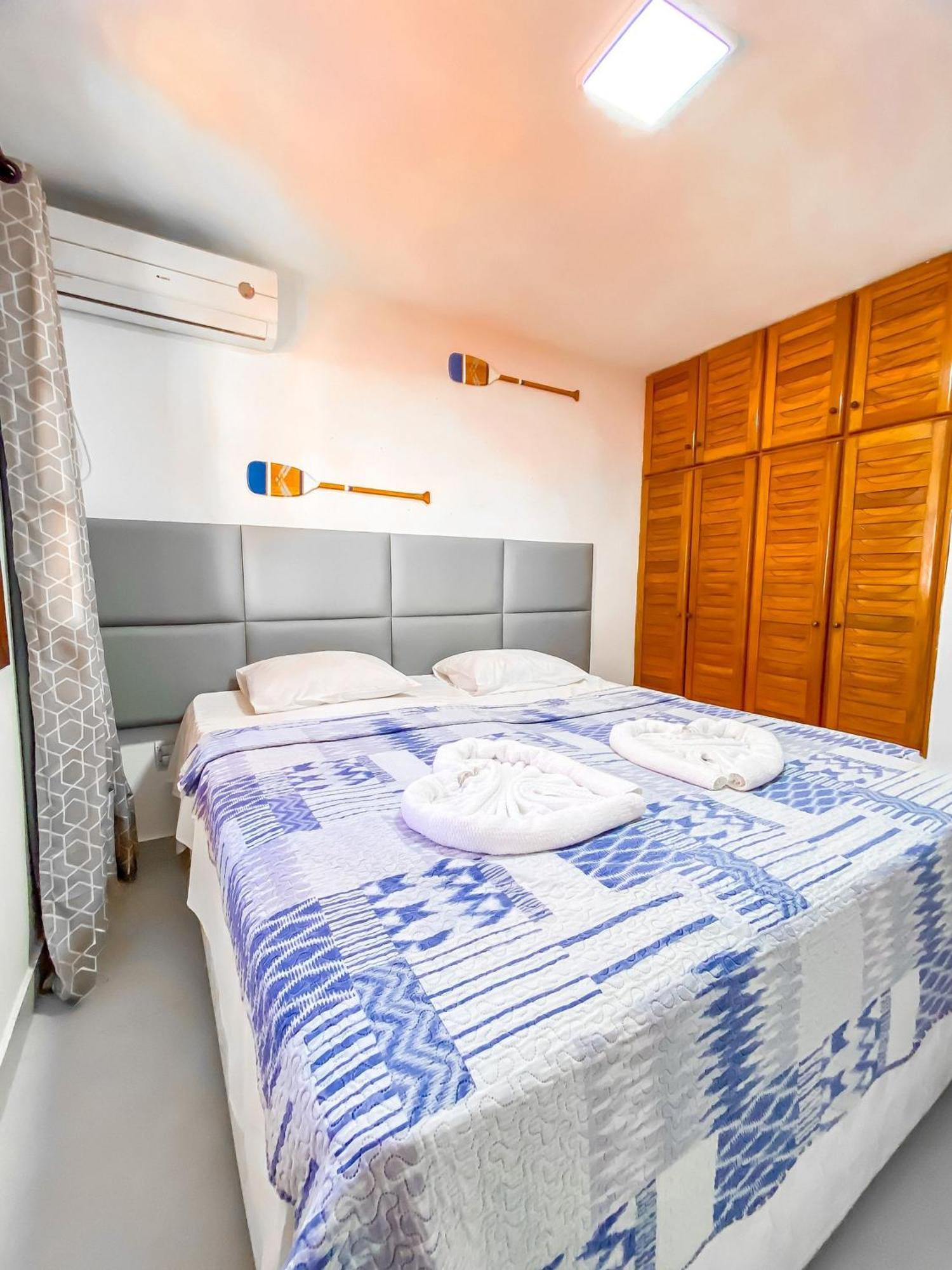 Taperapua Beachfront Suites: Axe Moi's Private Bbq & Pool Retreat Holiday home *