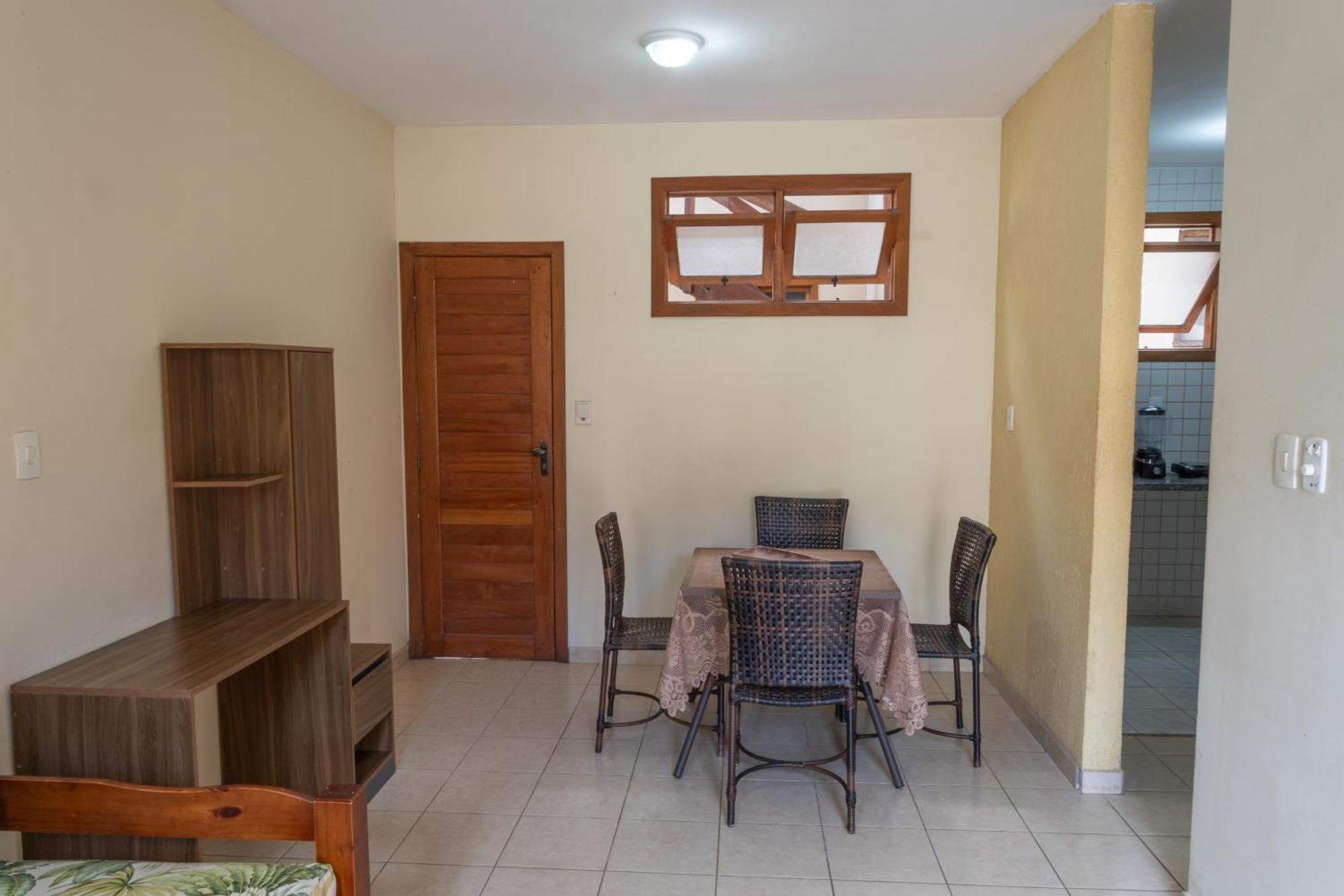 Holiday home Em Frente A Praia De Taperapuan; Piscina; 1 Quarto; Wifi 300 Mbs; Estacionamento Gratuito 1 Veiculo Porto Seguro