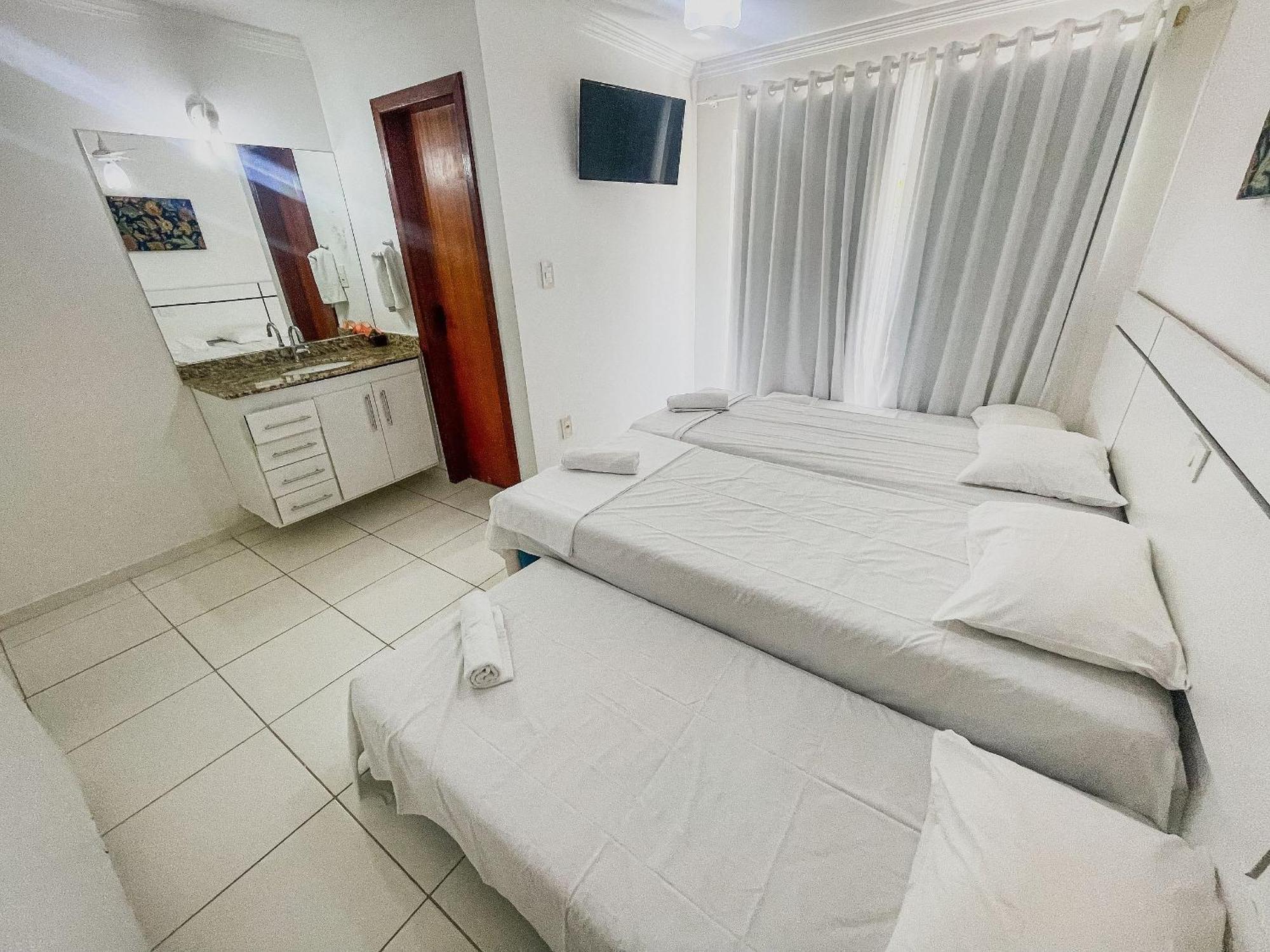 Taperapua Suites: Seaside Luxury With Pools And High-speed Wi-fi