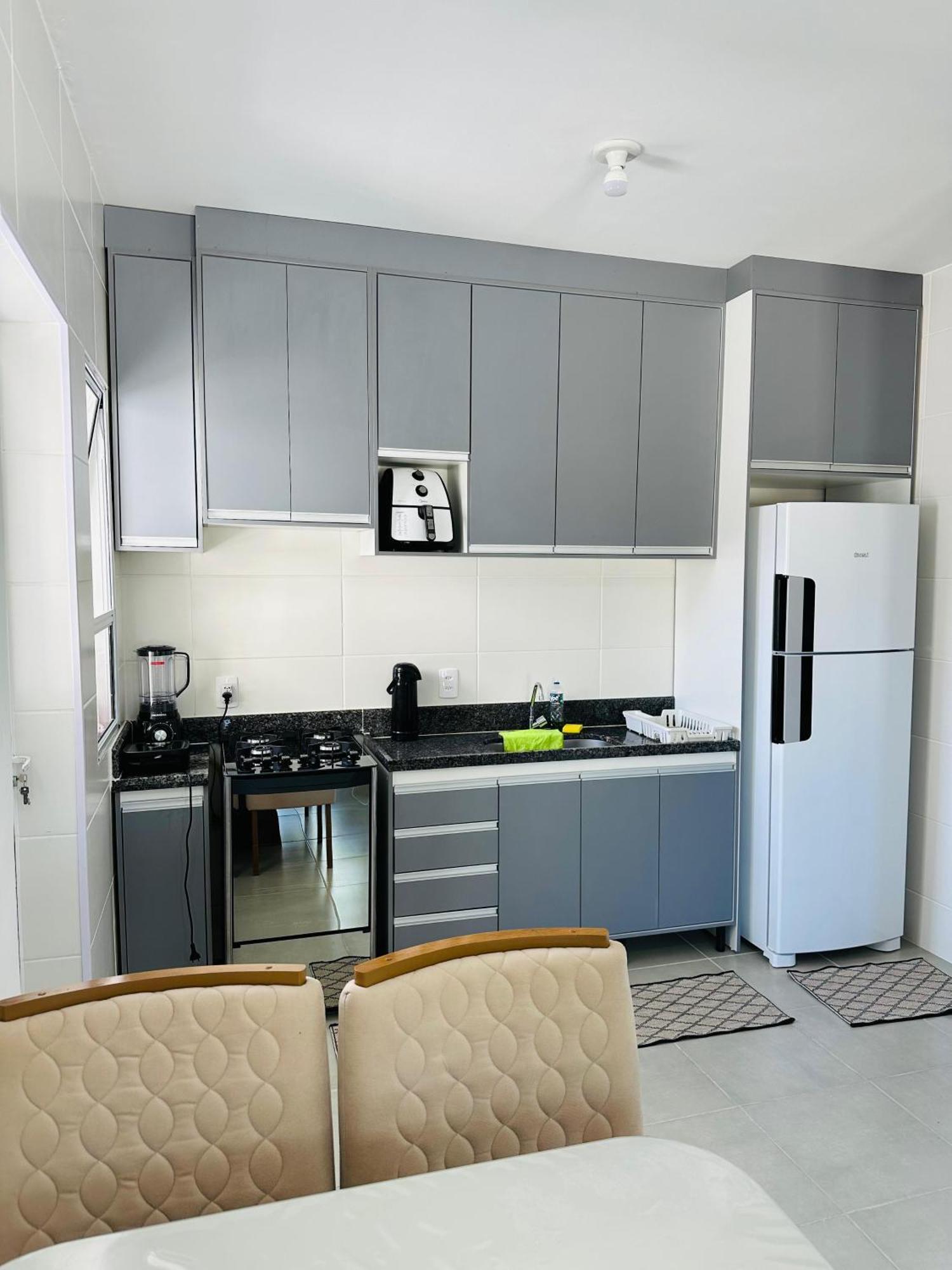 Apartamento Aconchego Da Ale Em Porto, Ar Condicionado E Piscina, Inteiro, Cozinha Completa, Wifi, 02 Quartos Confortaveis, Travesseiro Nasa , Colchao Confortavel Ideal Ferias Descanso Lazer Ou Negocios *