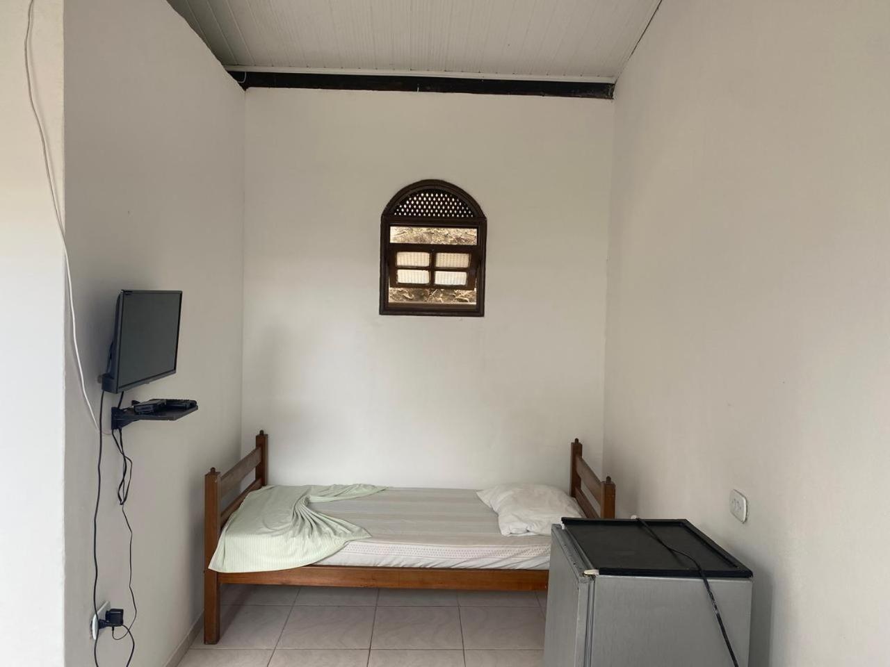 Hotel Raizes *
