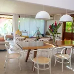 Excelente casa, pé na areia, no melhor de Arraial!