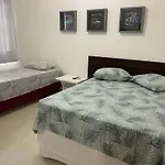 Minha Casa, Sua Casa