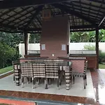 Condominio Encantador Com Piscina Ao Lado Da Praia
