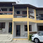 Condominio Encantador Com Piscina Ao Lado Da Praia