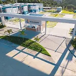 Apartamento Aconchegante Para Temporada Ar Condicionado E Piscina