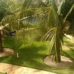 Apartamento De 3 Quartos A 200M Da Praia