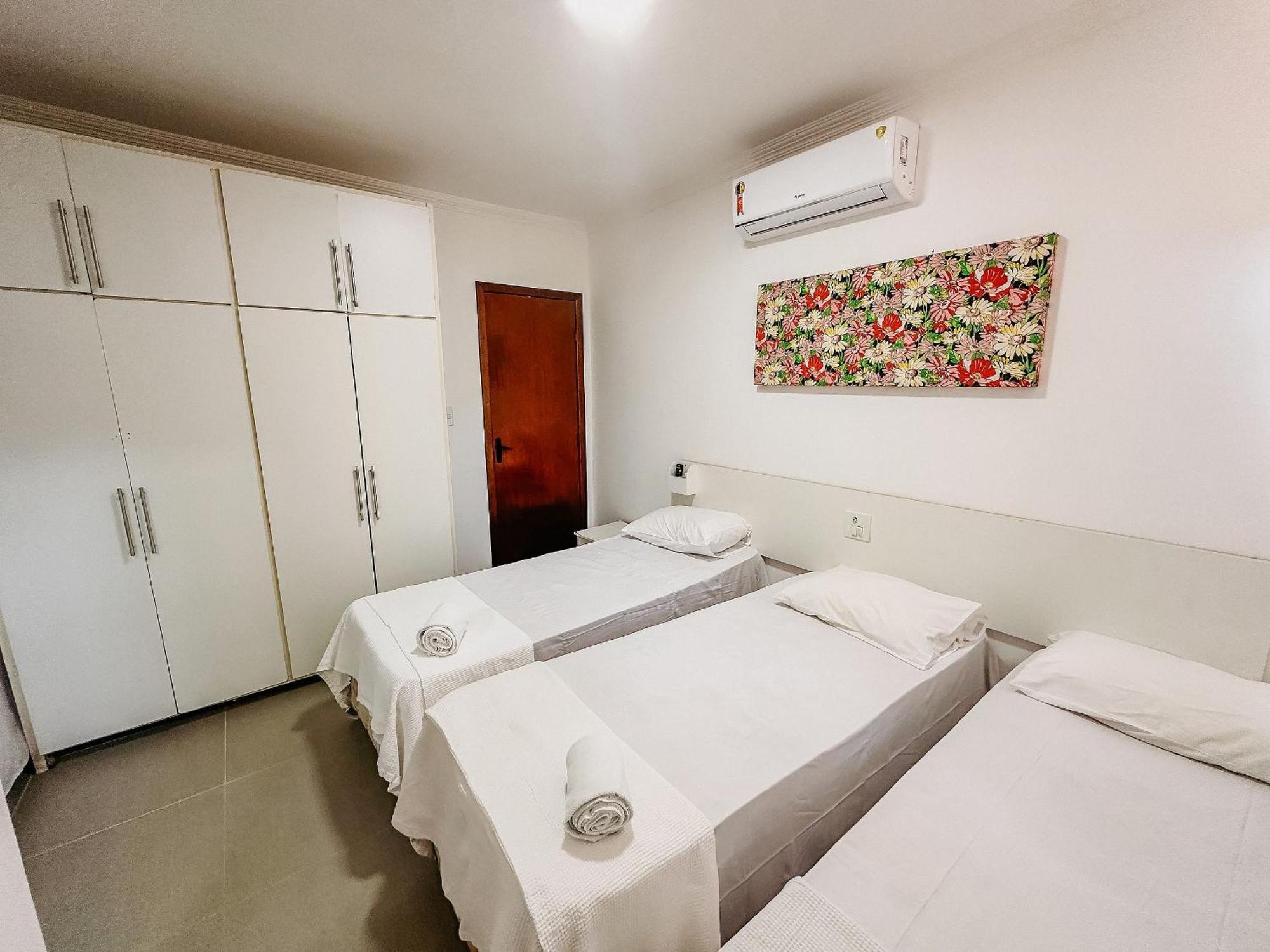 Casa de férias Casas No Residencial Moradas De Israel, Com 3
