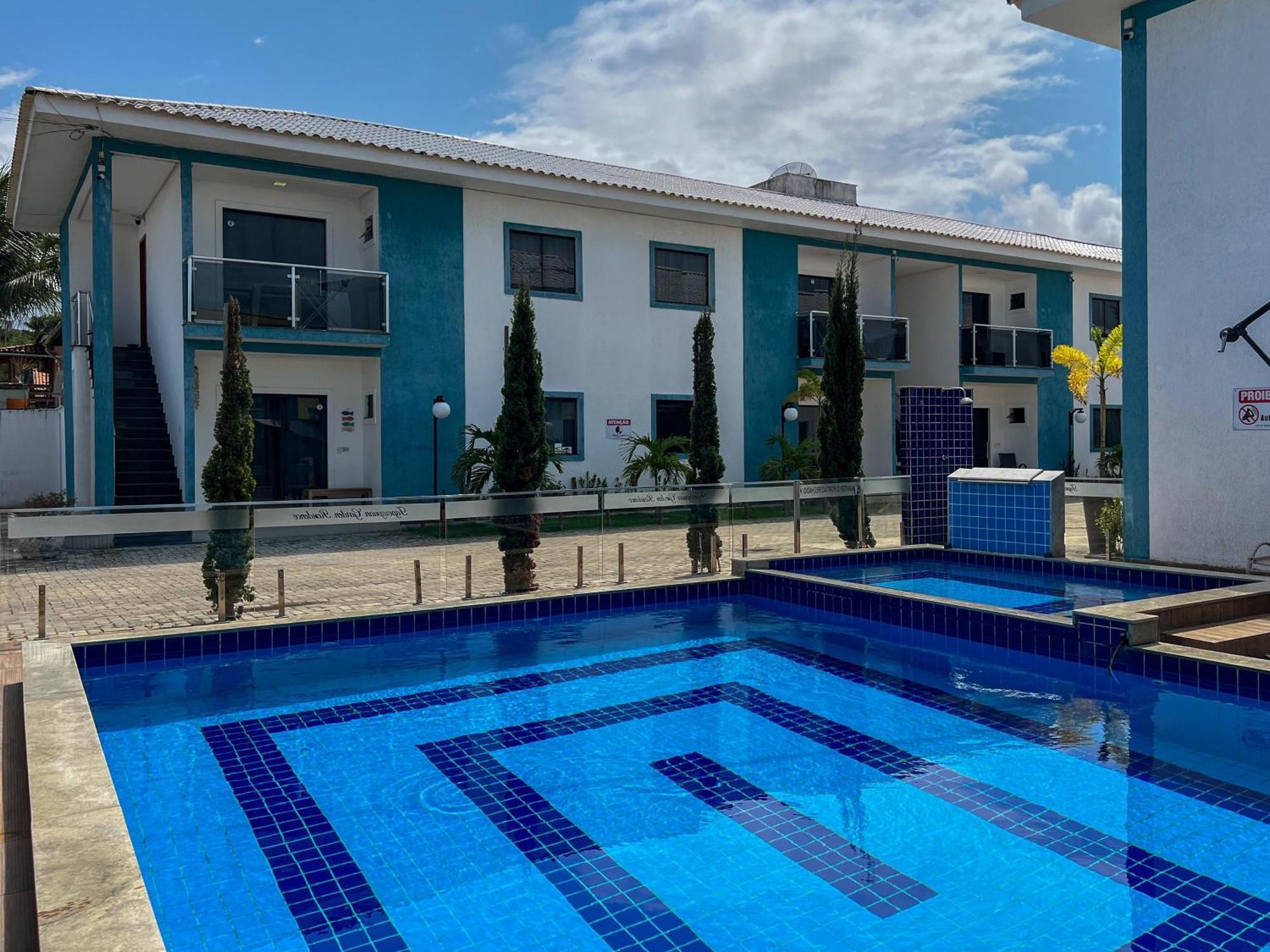 Casa de férias 700m Da Praia; 2 Suites; Wifi 300 Mbs; Piscina; Churrasqueira; Estacionamento Gratuito 1 Carro