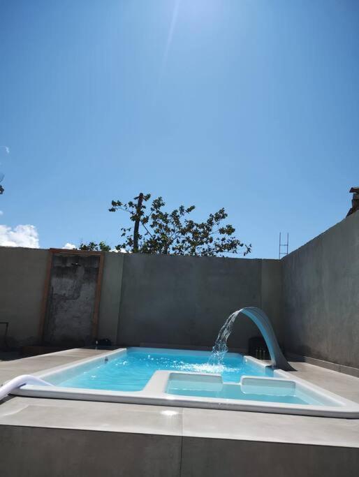 Casa Ampla Com 3 Quartos E Piscina Com Hidromassagem Casa de férias *