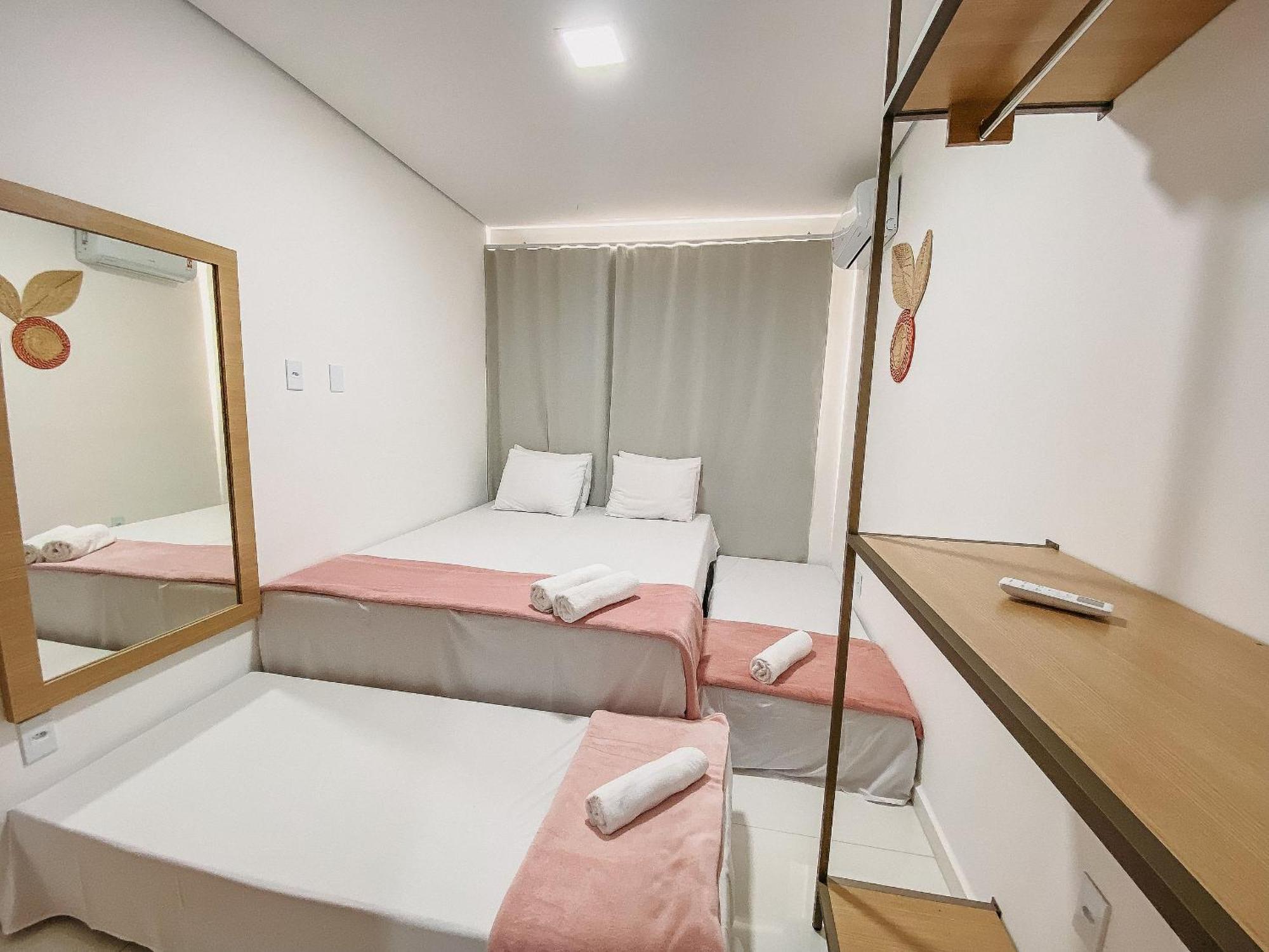 Casas Duplex Todas Com 3 Suiites Ambas Com Ar Condicionado, Varanda, Internet E Churrasqueira Privativa No Residencial Jardins De Taperpua 2 Codominio A Poucos Metros Da De Taperapua, Com Piscina E Area Gourmet. Casa de férias *