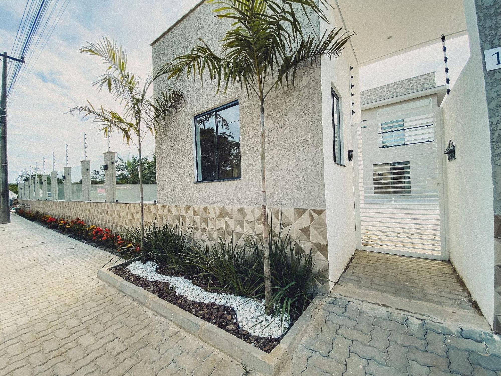 Casas Duplex Todas Com 3 Suiites Ambas Com Ar Condicionado, Varanda, Internet E Churrasqueira Privativa No Residencial Jardins De Taperpua 2 Codominio A Poucos Metros Da De Taperapua, Com Piscina E Area Gourmet. * Porto Seguro