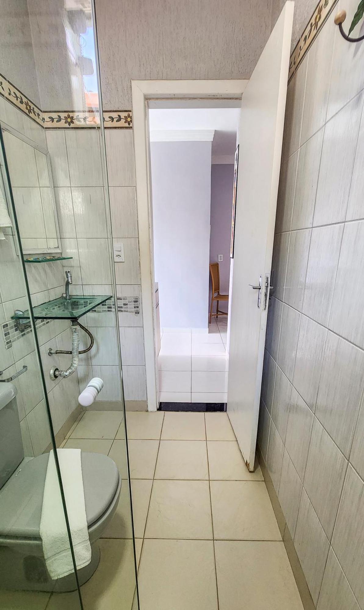 Holiday home 500M Praia De Taperapuan; 2 Quartos; Wifi 300Mbs; 2 Pavimento; Churrasqueira; Chuveirao; Estacionamento Gratuito 1 Carro *