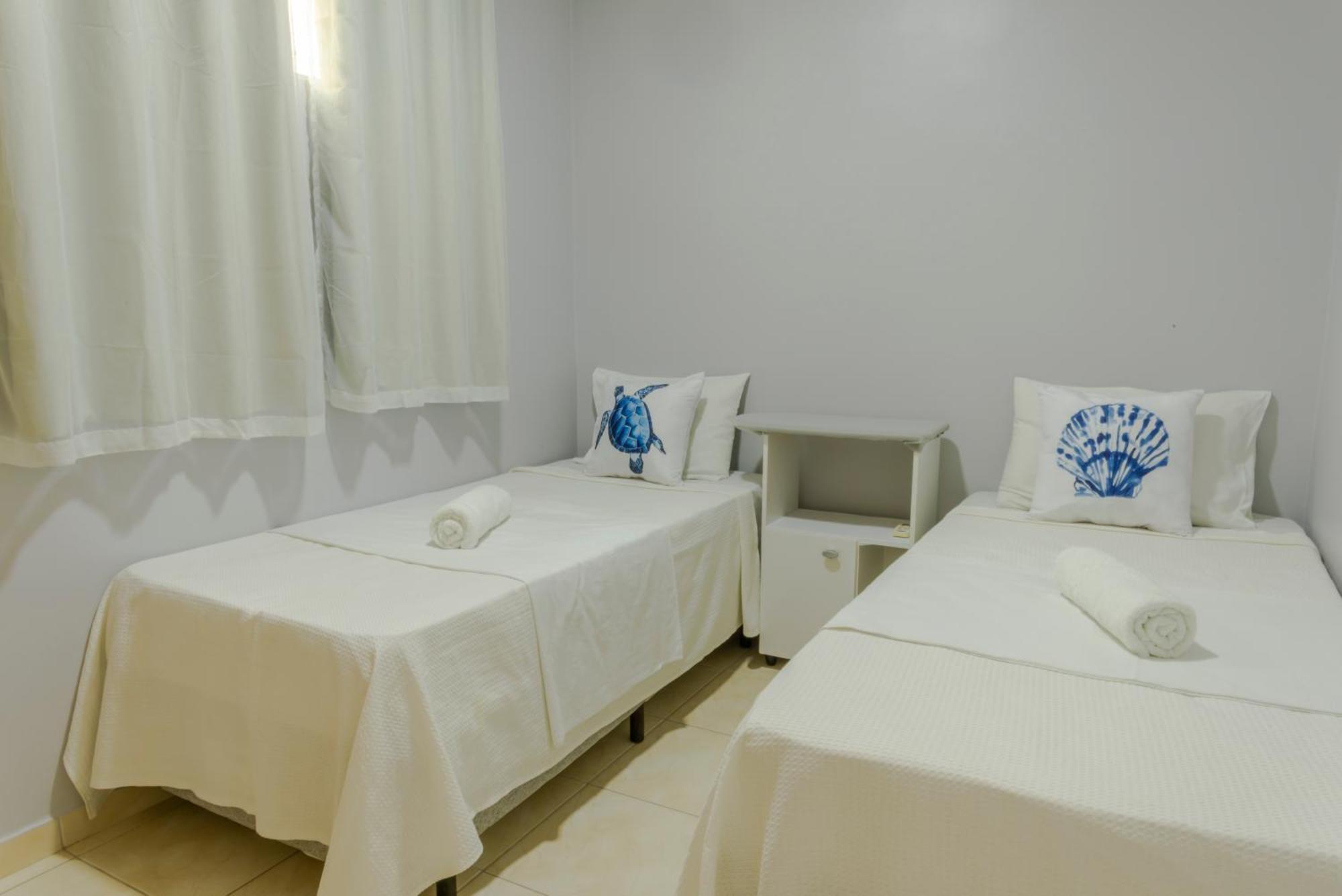 500M Praia De Taperapuan; 2 Quartos; Wifi 300Mbs; 2 Pavimento; Churrasqueira; Chuveirao; Estacionamento Gratuito 1 Carro