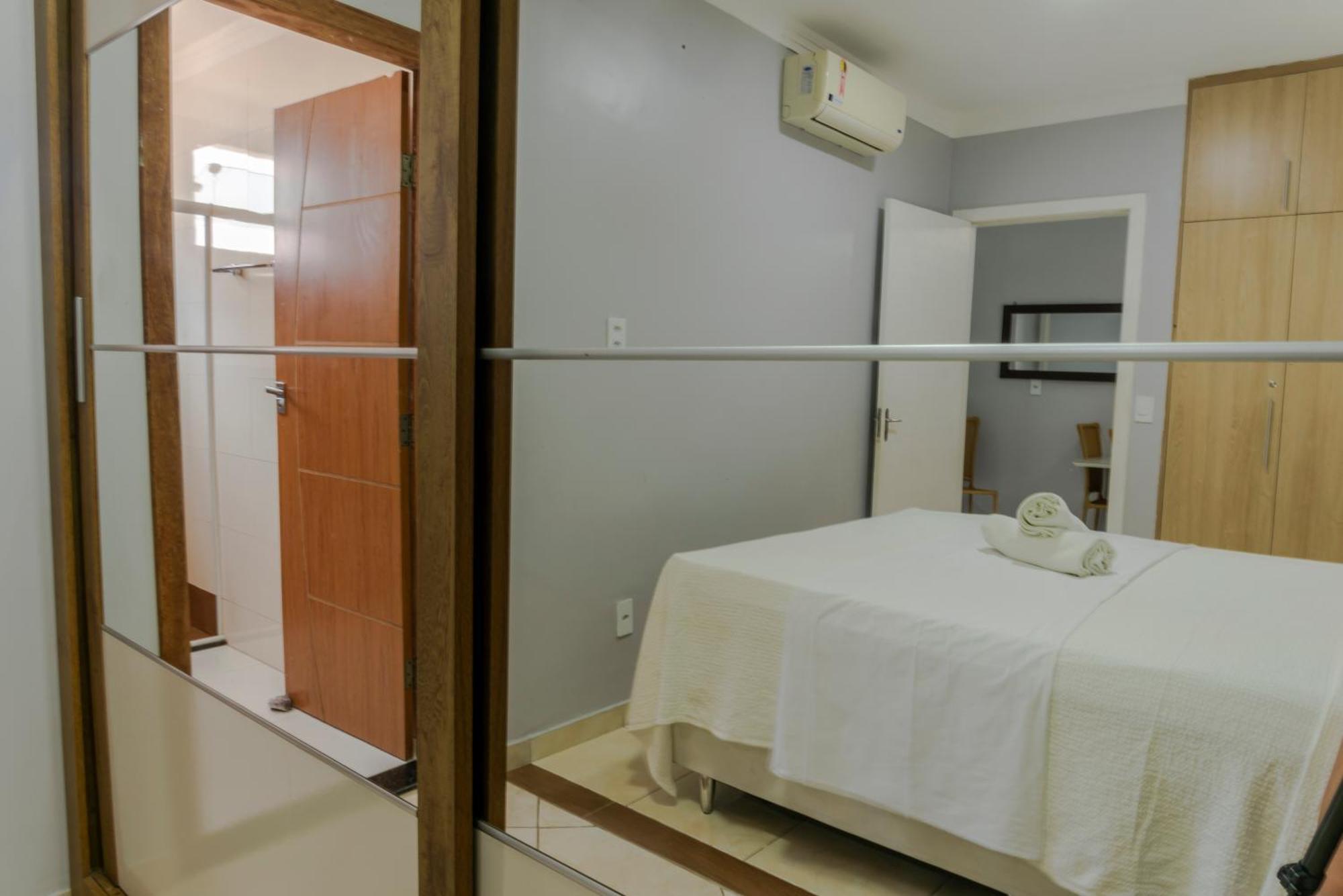 500M Praia De Taperapuan; 2 Quartos; Wifi 300Mbs; 2 Pavimento; Churrasqueira; Chuveirao; Estacionamento Gratuito 1 Carro Holiday home Porto Seguro