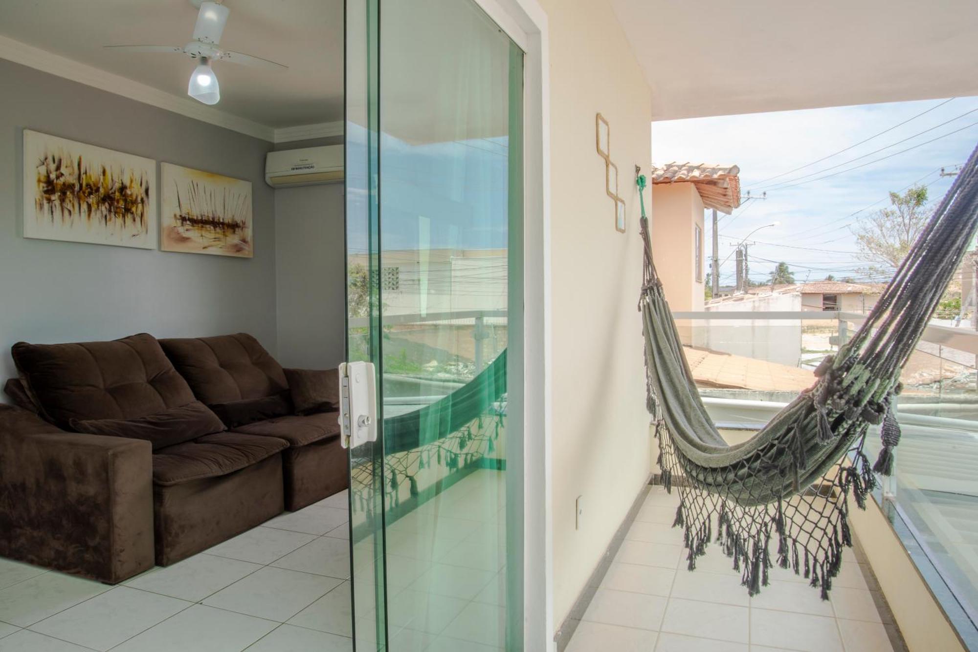 500M Praia De Taperapuan; 2 Quartos; Wifi 300Mbs; 2 Pavimento; Churrasqueira; Chuveirao; Estacionamento Gratuito 1 Carro Porto Seguro