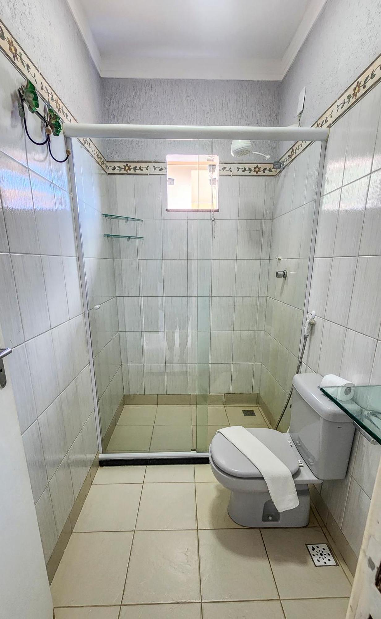 500M Praia De Taperapuan; 2 Quartos; Wifi 300Mbs; 2 Pavimento; Churrasqueira; Chuveirao; Estacionamento Gratuito 1 Carro * Porto Seguro