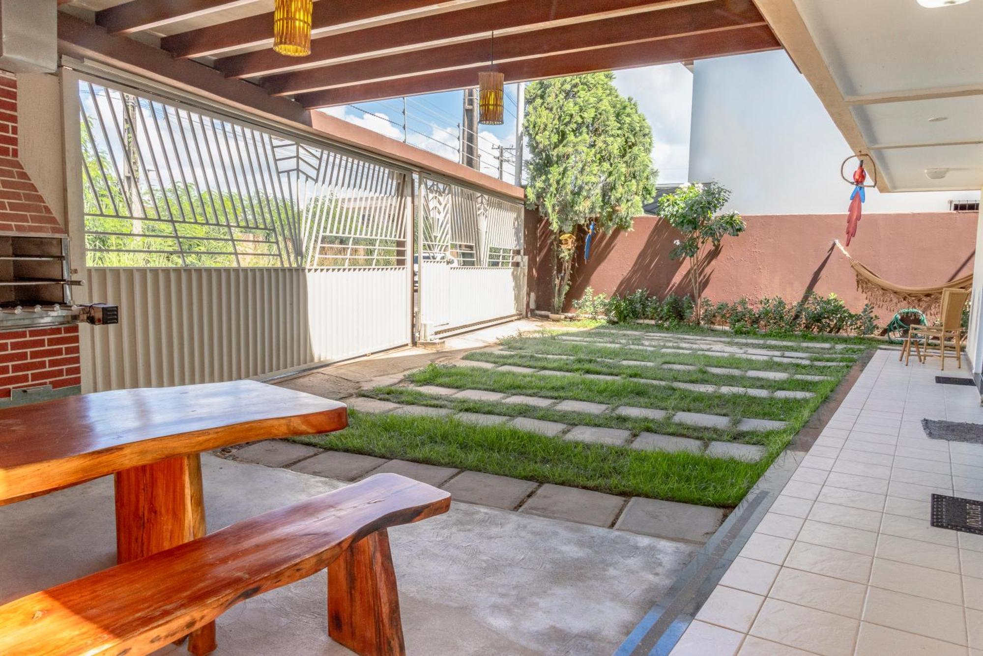500M Praia De Taperapuan; 2 Quartos; Wifi 300Mbs; 2 Pavimento; Churrasqueira; Chuveirao; Estacionamento Gratuito 1 Carro Holiday home *