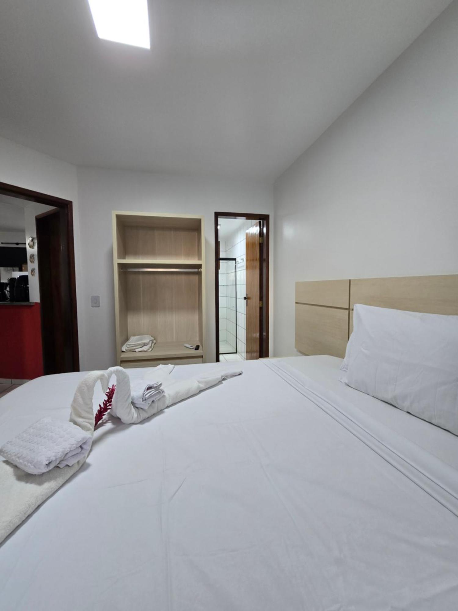 Apto Terreo Mobiliado Com Piscina - 400m Da De Taperapuan, Proximo Ao Axe Moi- Golden Dolphin Apartment Porto Seguro