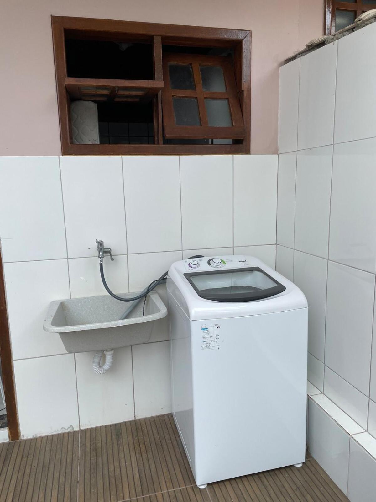 Encantador Com Piscina Ao Lado Da Porto Seguro