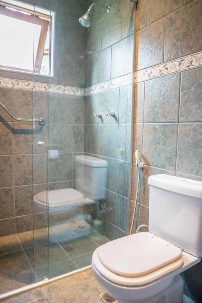 Casa Espacosa Em Porto - Com Piscina