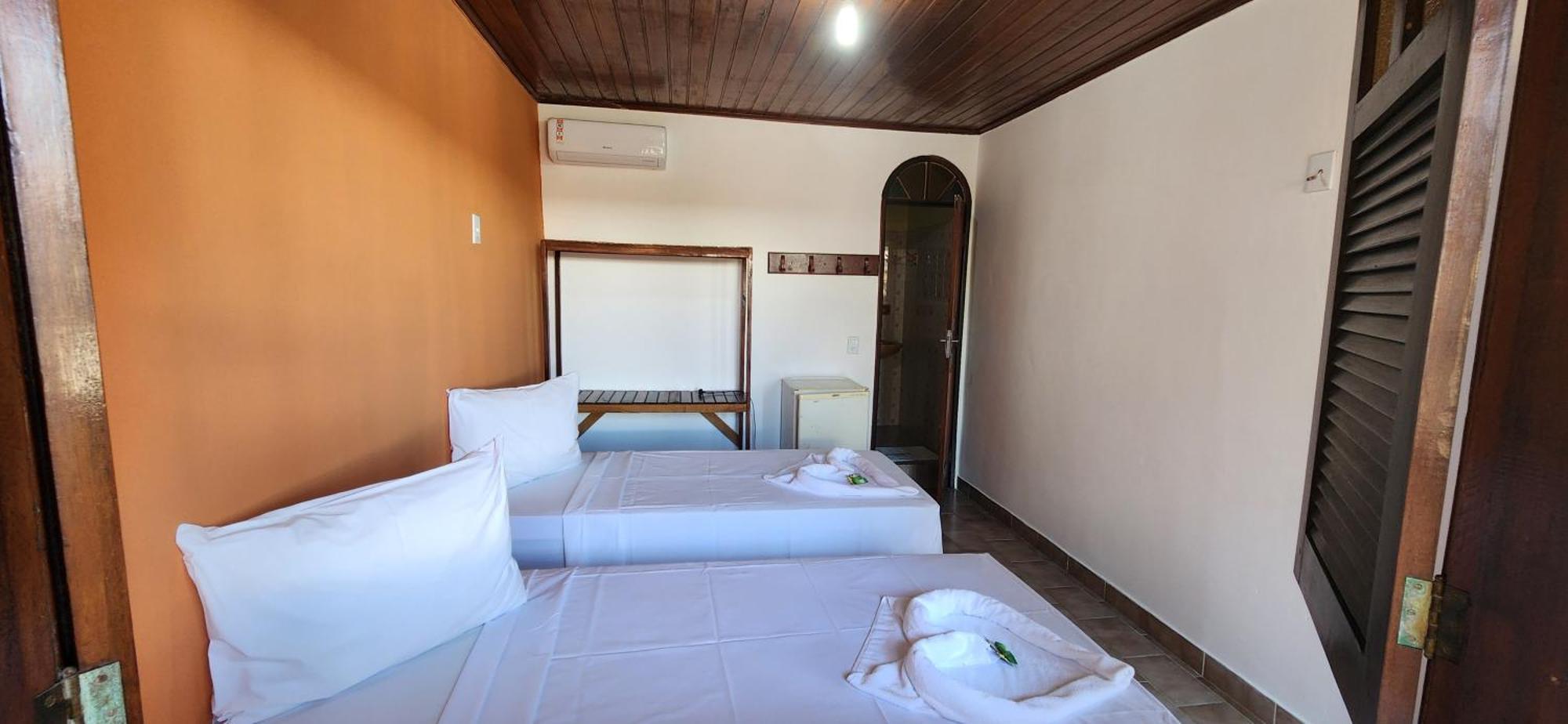Baronesa Hotel *