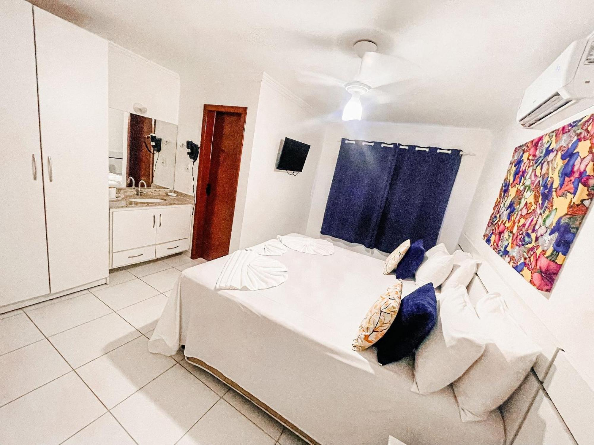 Flat's Com 1 No Pavimento Superior Com Internet Privativa 300mbps Localizado No Residencial Mont Hebron, A Aproximadamente 250m Da De Taperapua, Com Piscinas, Sauna E Portaria 24hrs Apartamento Porto Seguro