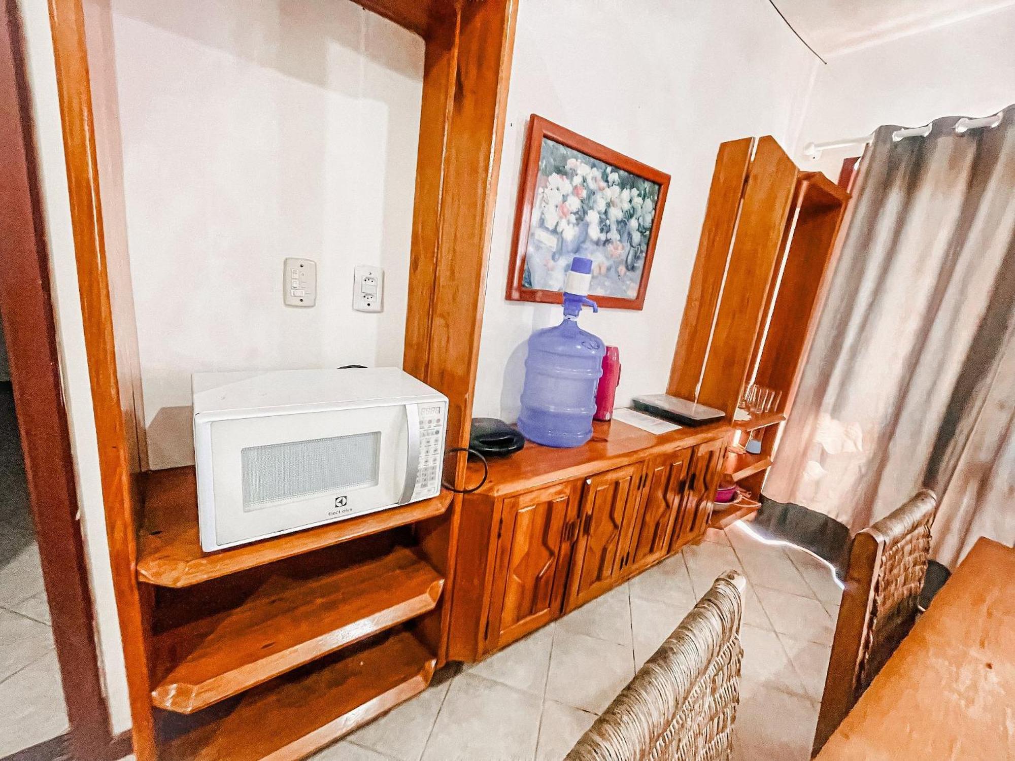 Casa de férias Aptos Com 3 Quartos Sendo 1 Suite, No Residencial Lacorte, Com Piscina, Area Gourmet Localizado A Poucos Metros Da De Taperapua
