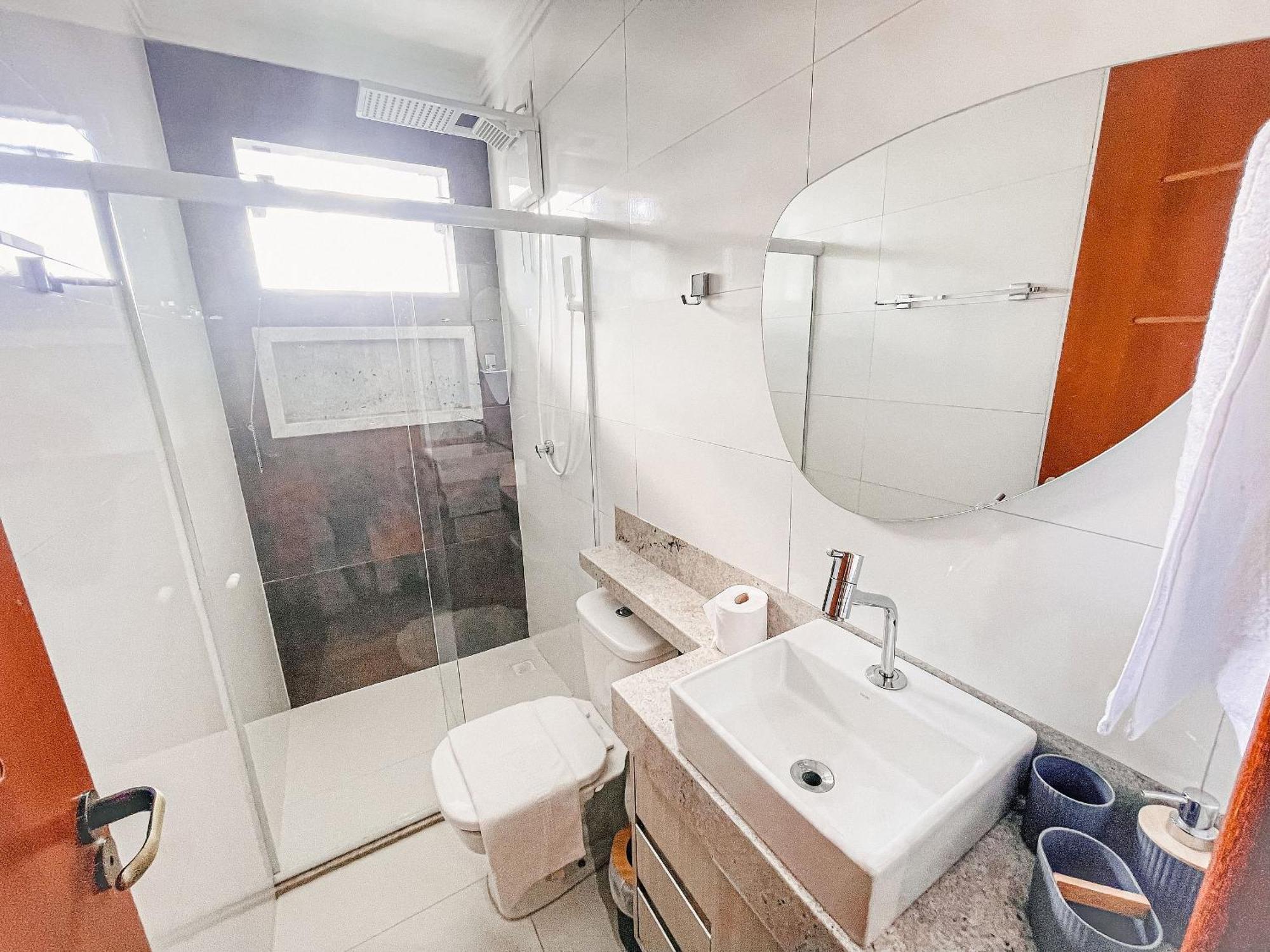 Casa Individual Com 2 Suites, Cozinha Completa, Internet Privativa 300mbps, Regiao Bem Sossegada Com Comercios Diversos Ao Redor Porto Seguro