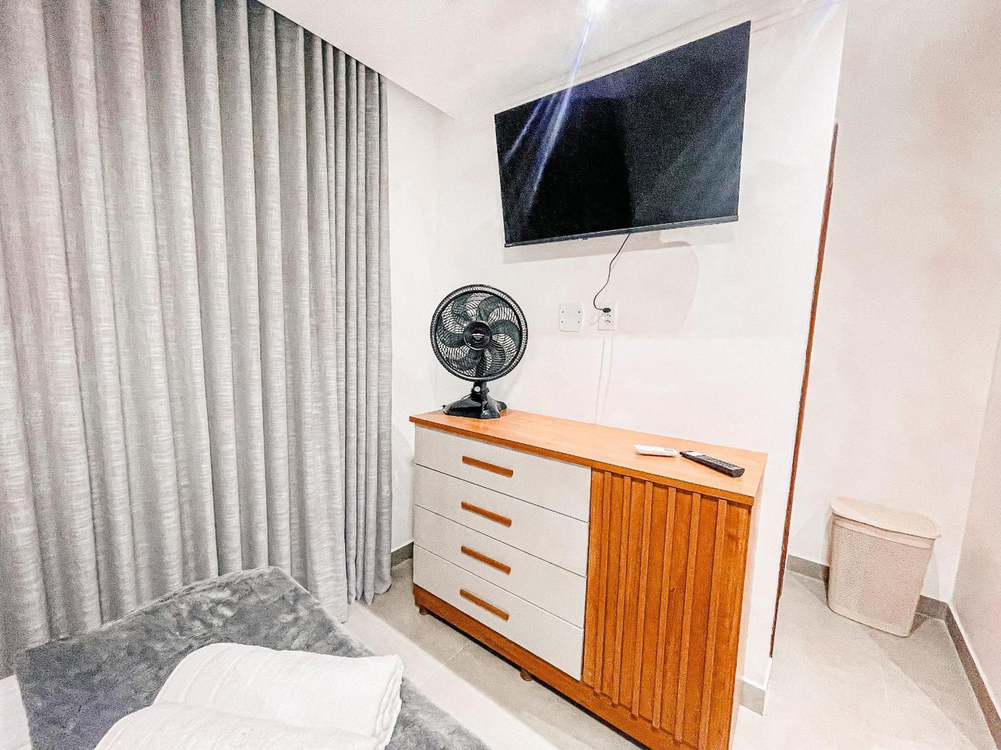 Casa Individual Com 2 Suites, Cozinha Completa, Internet Privativa 300mbps, Regiao Bem Sossegada Com Comercios Diversos Ao Redor * Porto Seguro