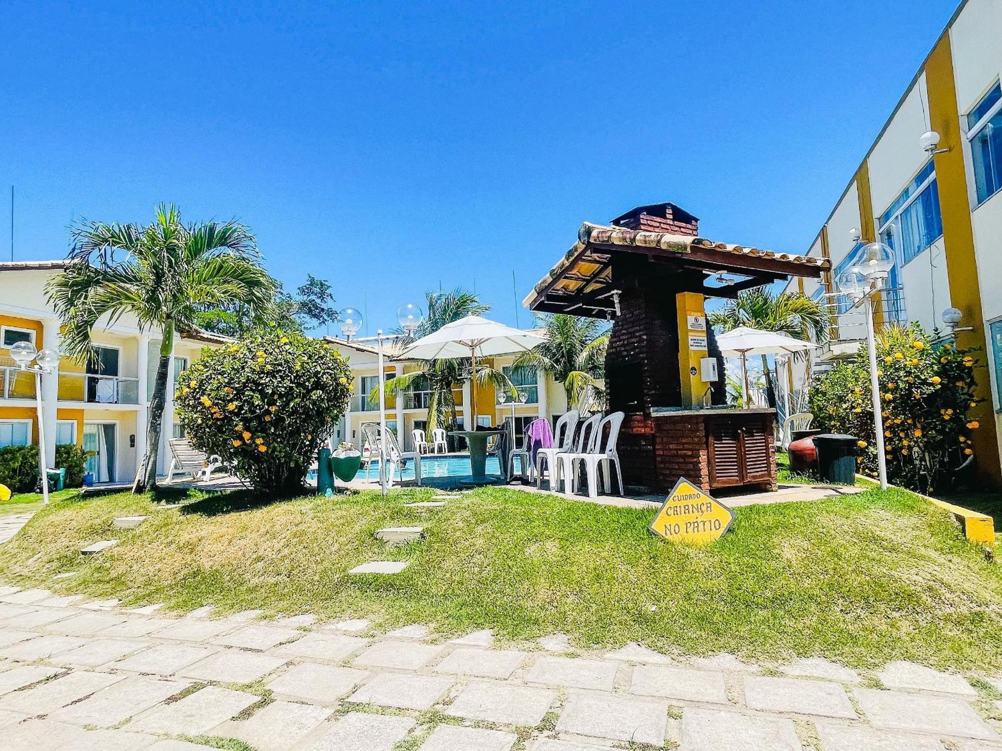 Apartamento Flat's Com 1 No Pavimento Superior Com Internet Privativa 300mbps Localizado No Residencial Mont Hebron, A Aproximadamente 250m Da De Taperapua, Com Piscinas, Sauna E Portaria 24hrs Porto Seguro