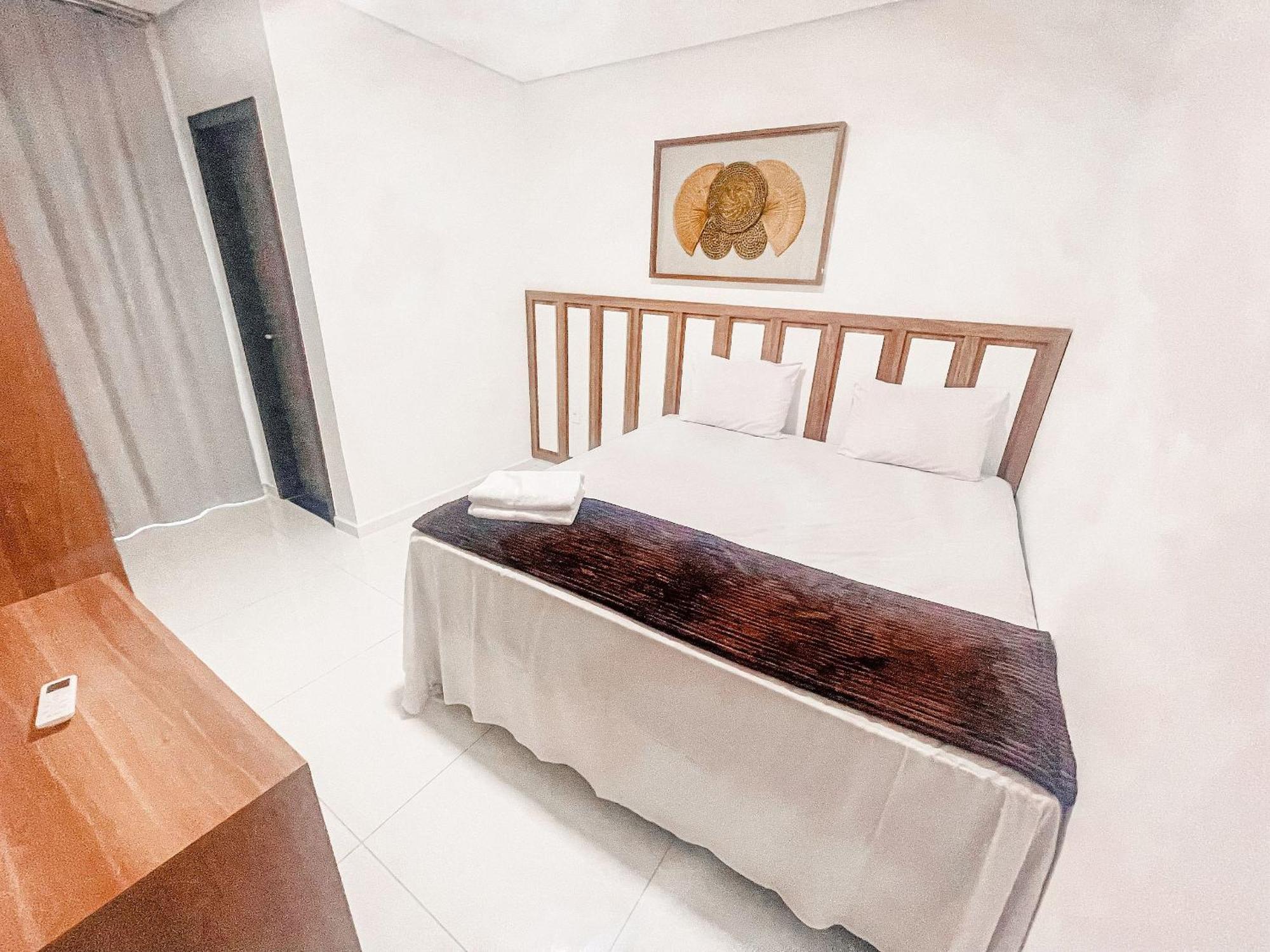 Casas Duplex Todas Com 3 Suiites Ambas Com Ar Condicionado, Varanda, Internet E Churrasqueira Privativa No Residencial Jardins De Taperpua 2 Codominio A Poucos Metros Da De Taperapua, Com Piscina E Area Gourmet. * Porto Seguro