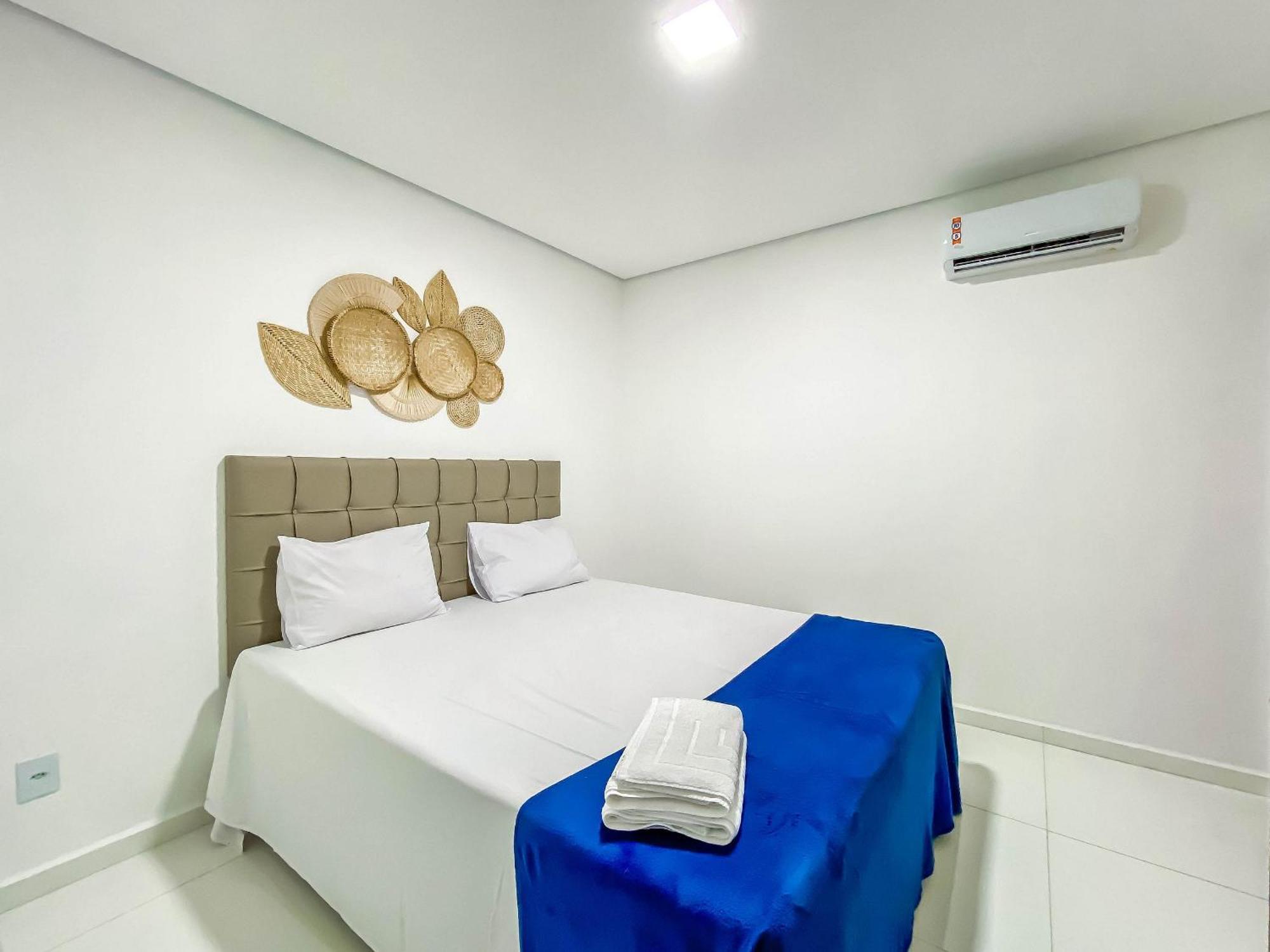 Casas Duplex Todas Com 3 Suiites Ambas Com Ar Condicionado, Varanda, Internet E Churrasqueira Privativa No Residencial Jardins De Taperpua 2 Codominio A Poucos Metros Da De Taperapua, Com Piscina E Area Gourmet.