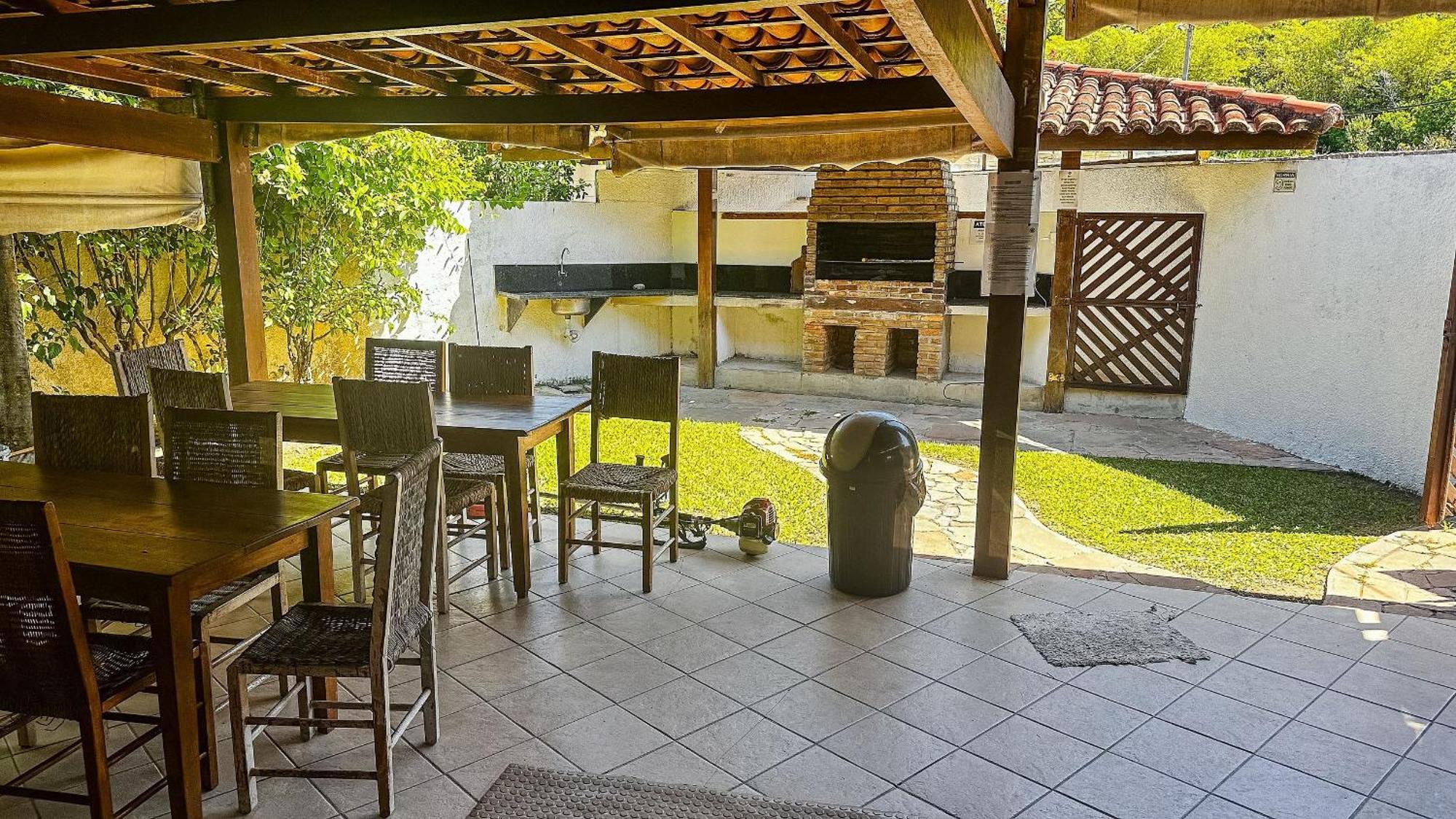 Casa de férias Aptos Com 3 Quartos Sendo 1 Suite, No Residencial Lacorte, Com Piscina, Area Gourmet Localizado A Poucos Metros Da De Taperapua