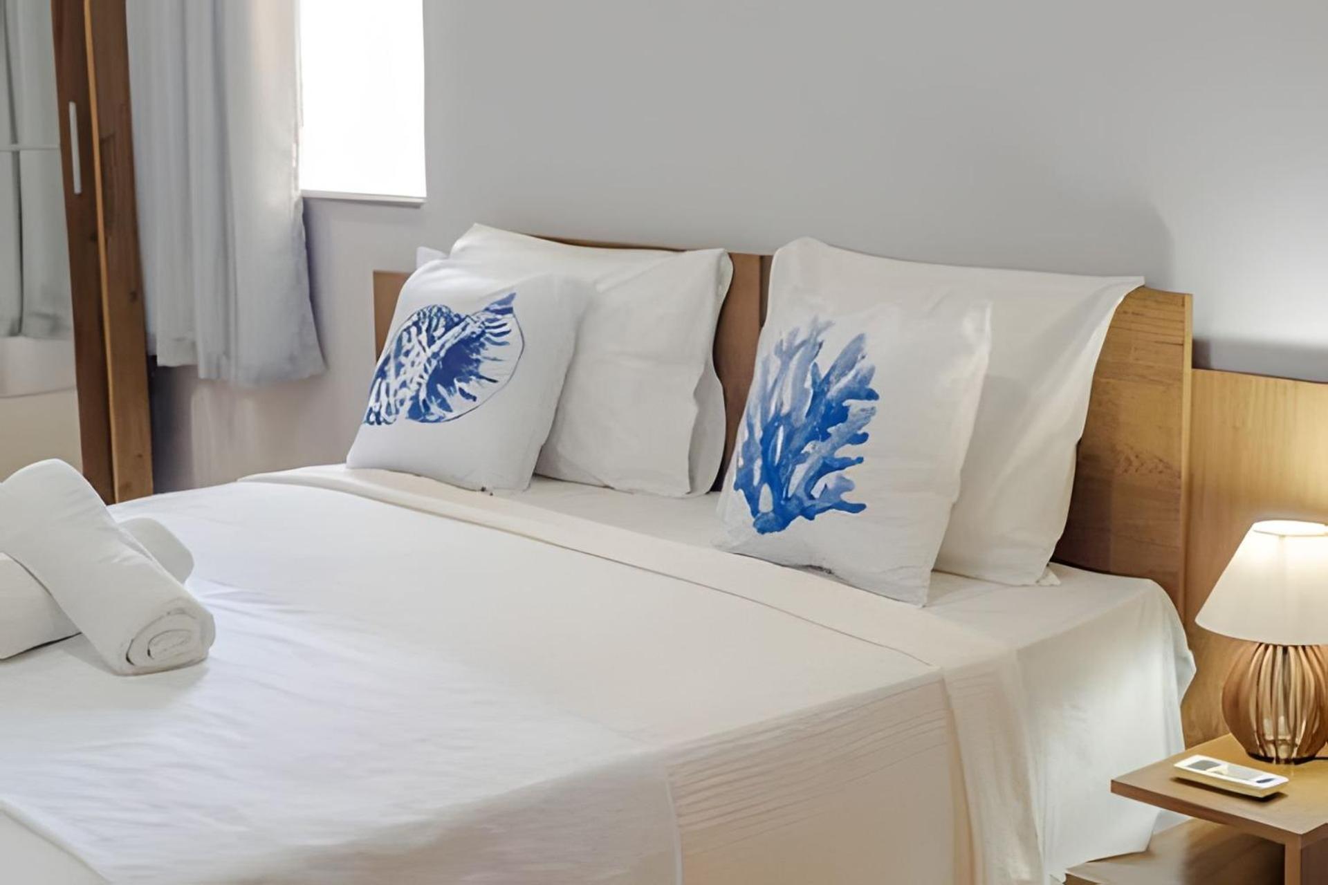 500M Praia De Taperapuan; 2 Quartos; Wifi 300Mbs; 2 Pavimento; Churrasqueira; Chuveirao; Estacionamento Gratuito 1 Carro *