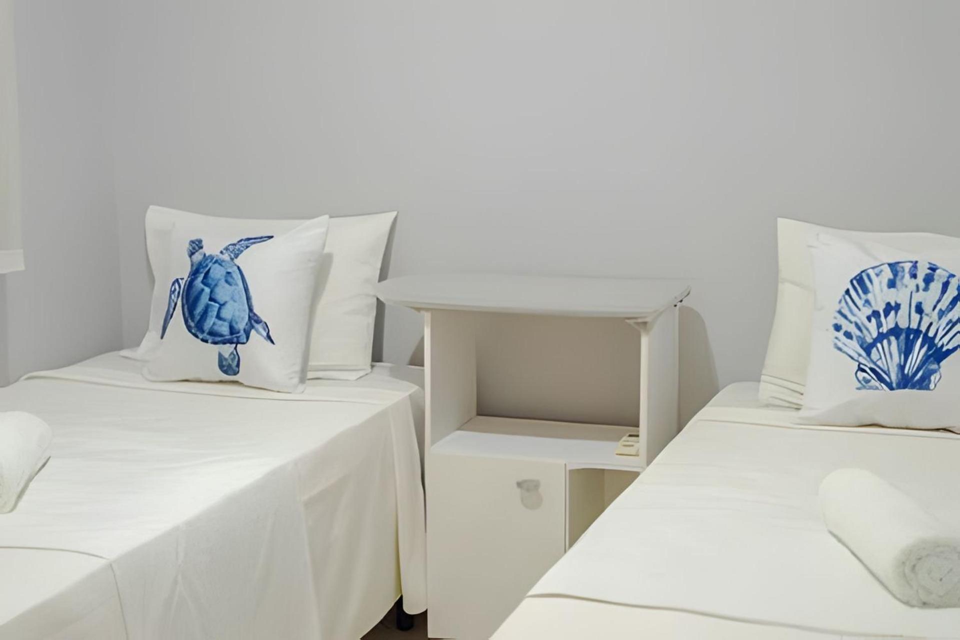 500M Praia De Taperapuan; 2 Quartos; Wifi 300Mbs; 2 Pavimento; Churrasqueira; Chuveirao; Estacionamento Gratuito 1 Carro Porto Seguro