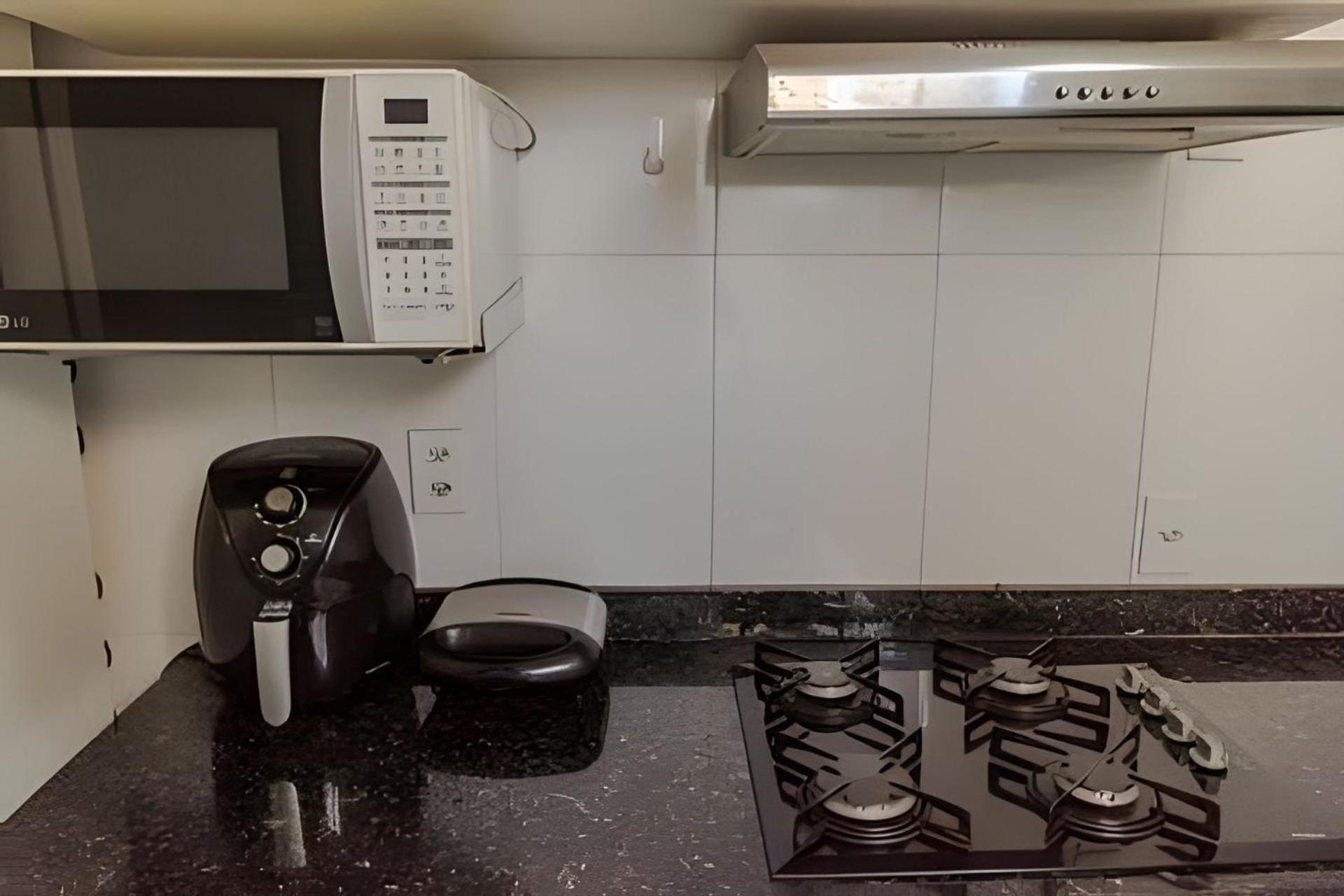 500M Praia De Taperapuan; 2 Quartos; Wifi 300Mbs; 2 Pavimento; Churrasqueira; Chuveirao; Estacionamento Gratuito 1 Carro Holiday home