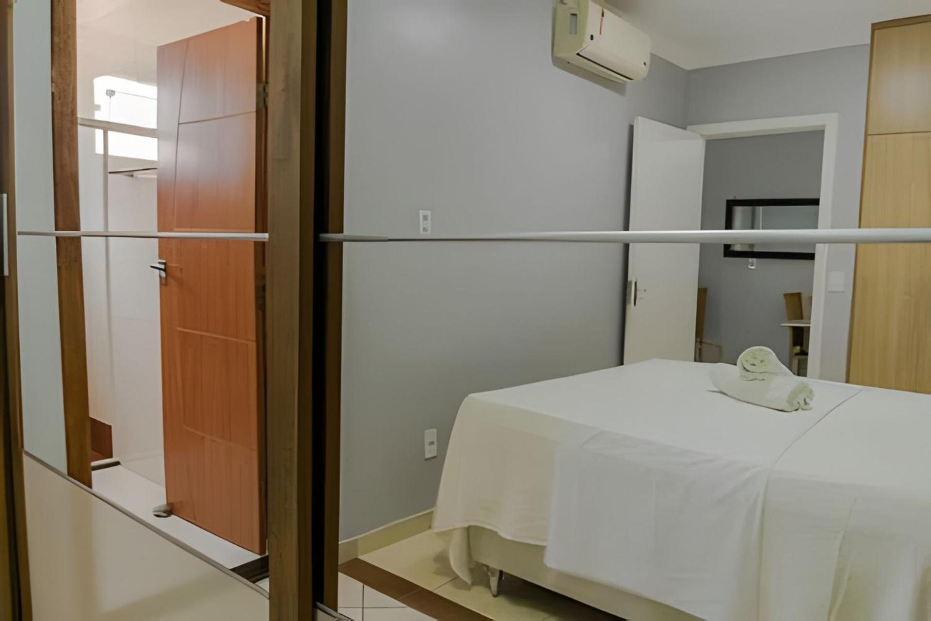 500M Praia De Taperapuan; 2 Quartos; Wifi 300Mbs; 2 Pavimento; Churrasqueira; Chuveirao; Estacionamento Gratuito 1 Carro Holiday home Porto Seguro