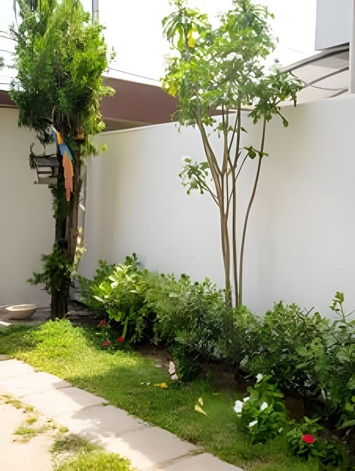 Holiday home 500M Praia De Taperapuan; 2 Quartos; Wifi 300Mbs; 2 Pavimento; Churrasqueira; Chuveirao; Estacionamento Gratuito 1 Carro Porto Seguro
