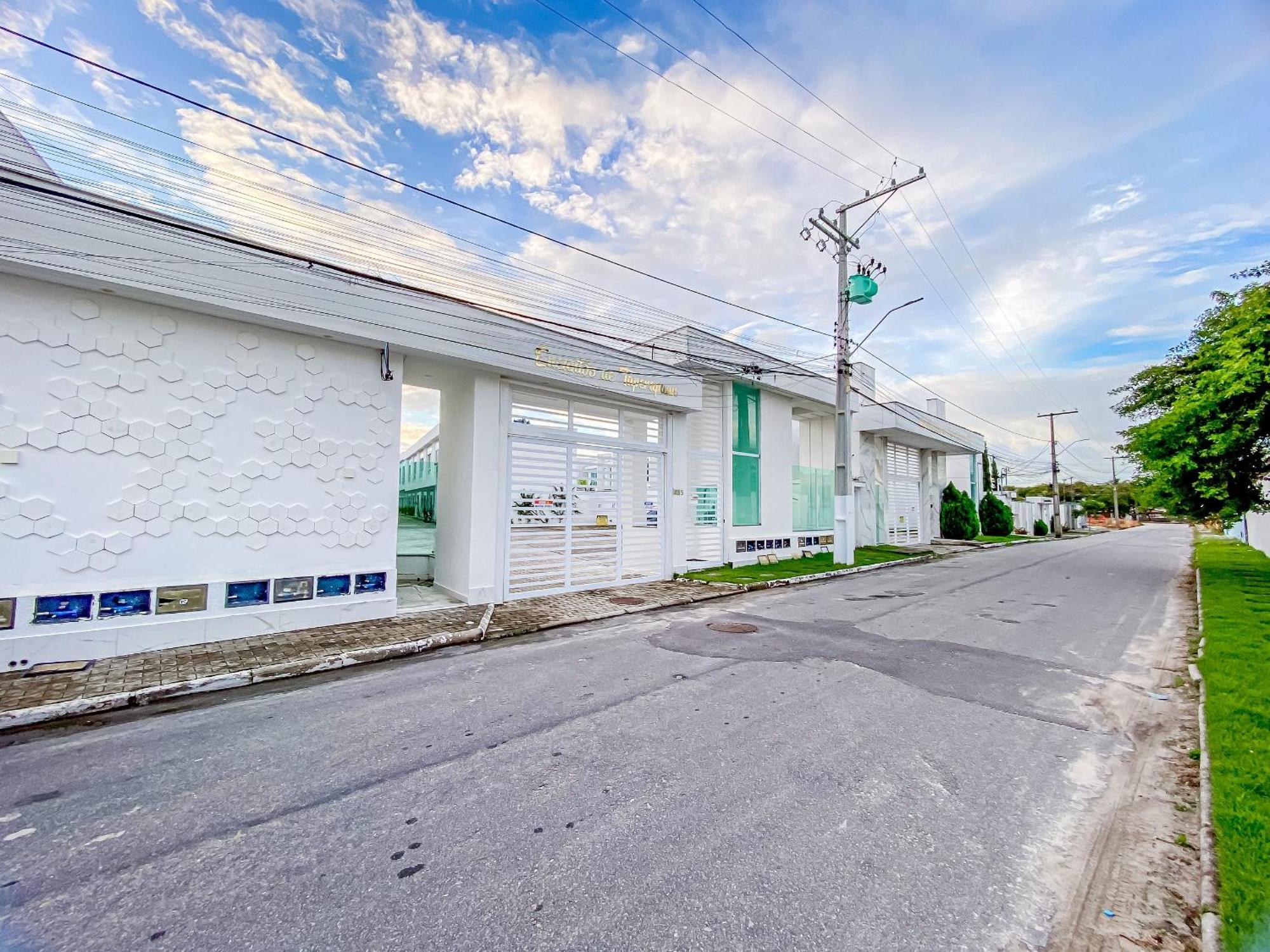 Casa Com 4 Quartos Em Com Piscina E Area Gourmet Proximo A De Taperapua *