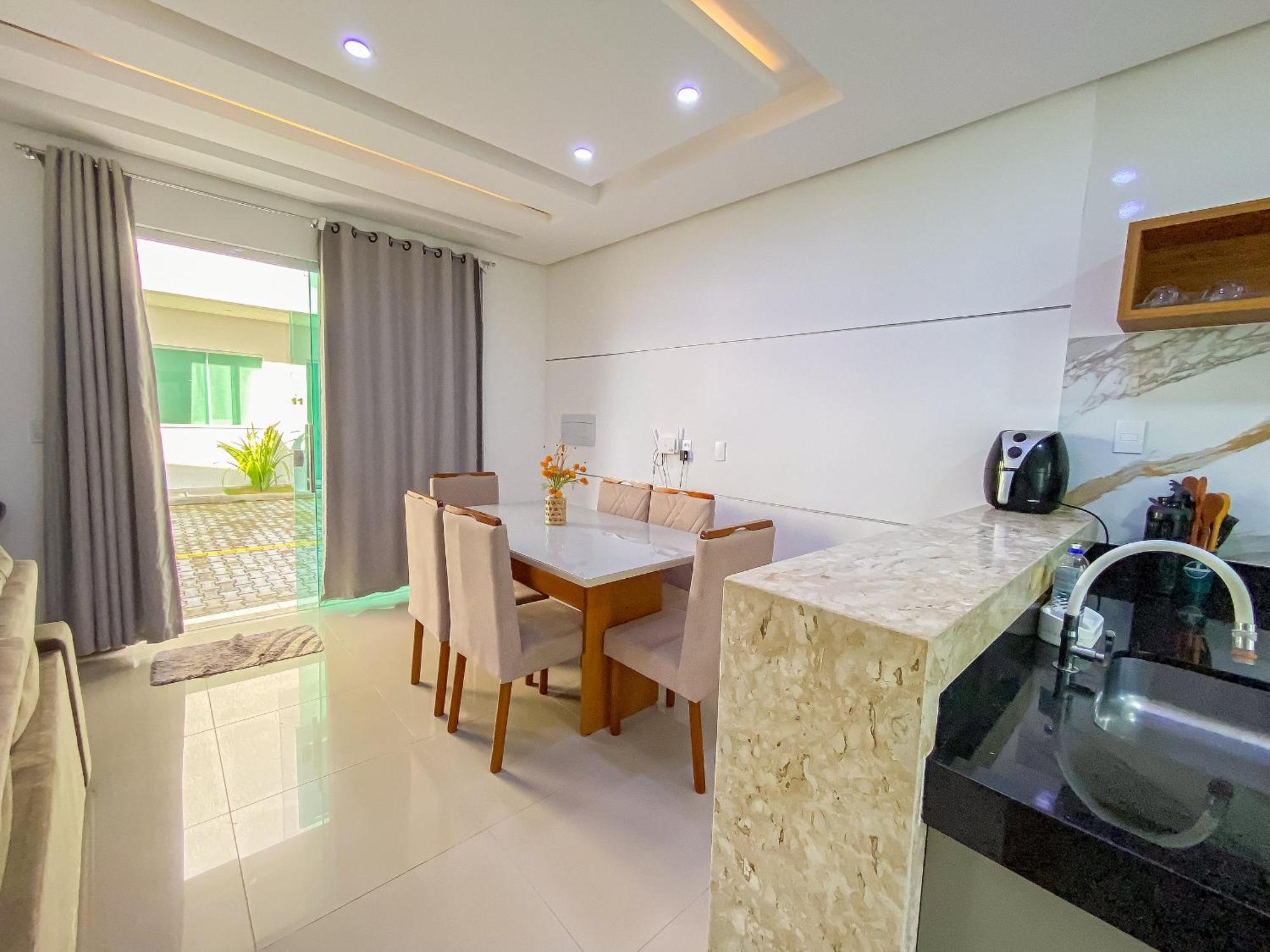 Casa Com 4 Quartos Em Com Piscina E Area Gourmet Proximo A De Taperapua *