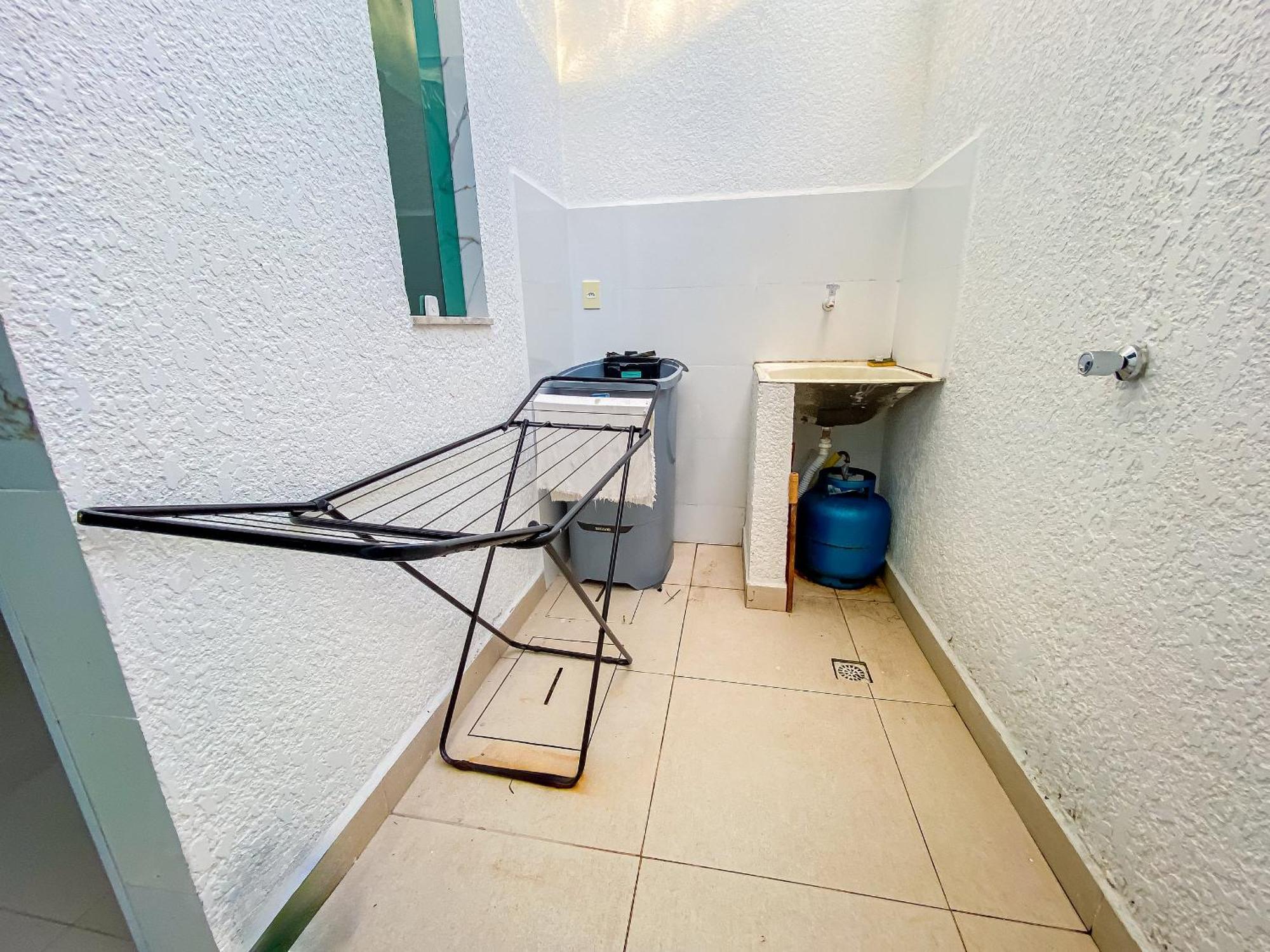 Casa Com 4 Quartos Em Com Piscina E Area Gourmet Proximo A De Taperapua